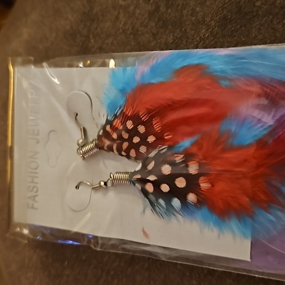5/$25 Retro 1980s Colorful Fairycore Feather Earrings - Picture 2 of 3